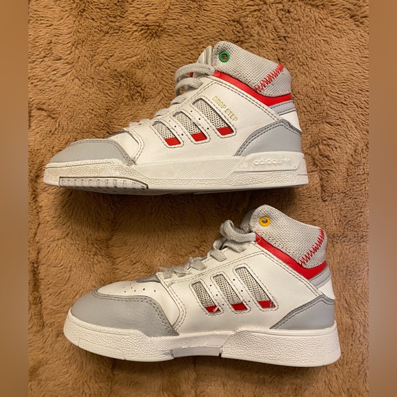 Adidas Kids Sneakers. - Picture 6 of 13